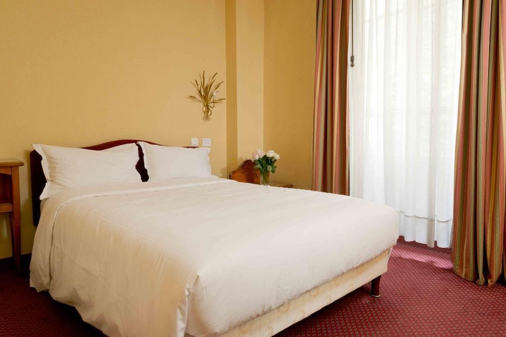 Courcelles Mederic Otel Paris Dış mekan fotoğraf
